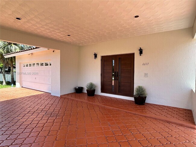 Foto del edificio - 6611 SW 99th Ave