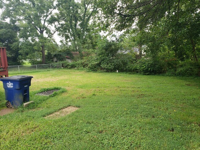 Building Photo - 4509 Lansing Dr