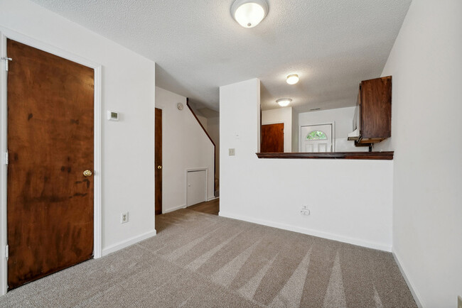 Building Photo - 8123 Farmlea Circle