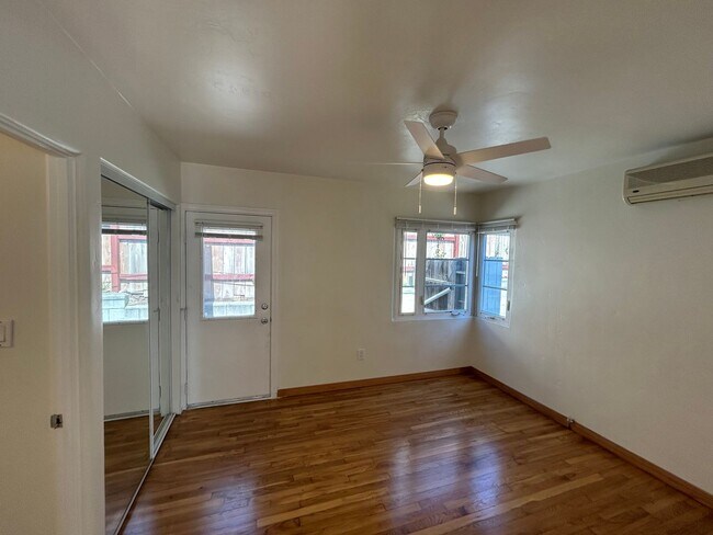 Foto del edificio - Updated Cottage in Banker's Hill