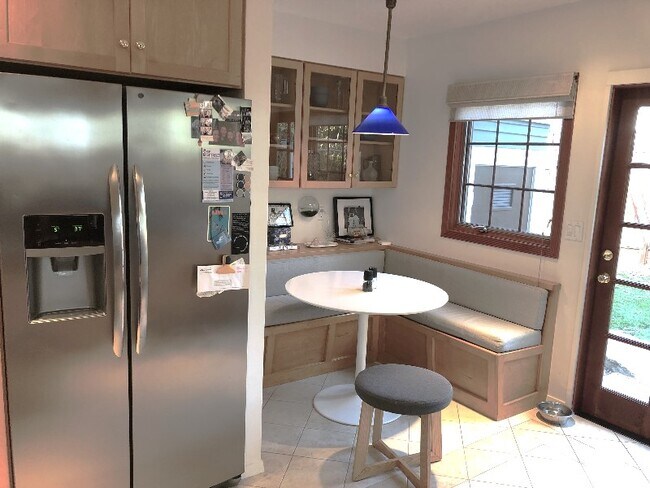 Foto del edificio - 316 W Victoria St