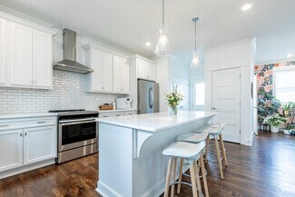 Building Photo - 6374a Ivy St