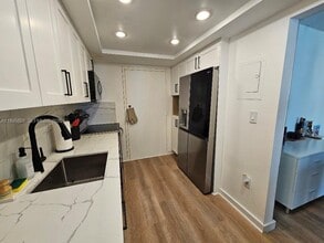 Building Photo - 18061 Biscayne Blvd