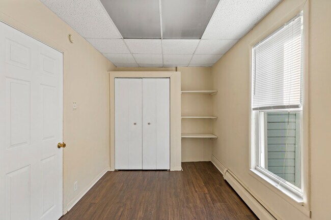 Building Photo - 128 E 34th St