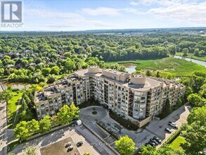 Building Photo - 2511 Lakeshore Rd W