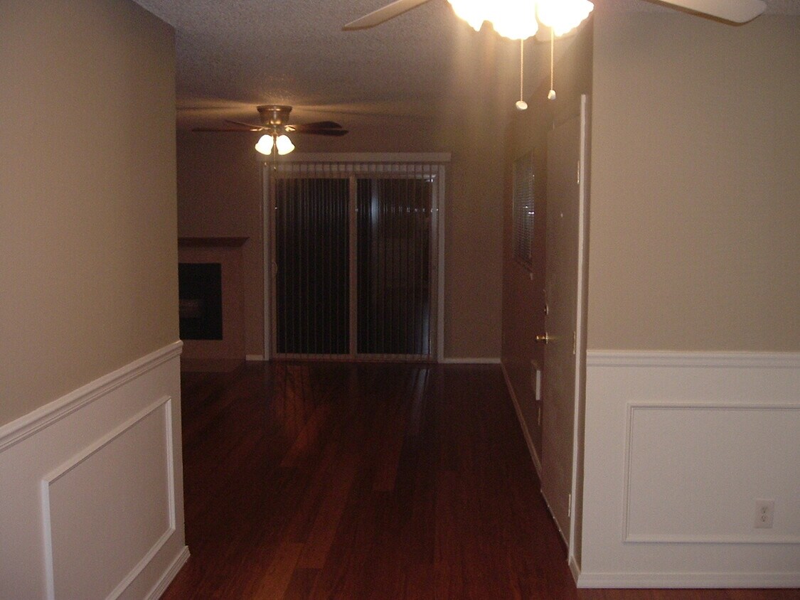 Primary Photo - 12662 SW Karen St