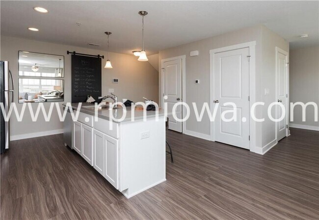 Foto del edificio - UPDATED!! 2 Bedroom, 2.5 Bath Townhome in Ankeny