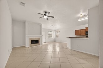 Building Photo - 1918 Riane Ln