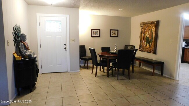 Foto del edificio - 3190 Westwood Dr