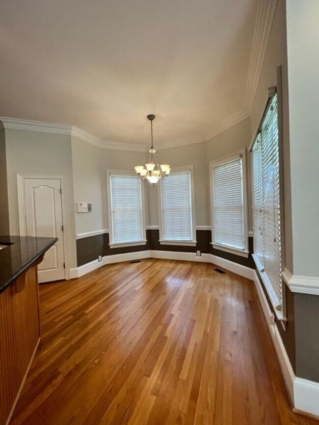 Foto del edificio - 4-bedroom, 3.5-bathroom Single Family Home