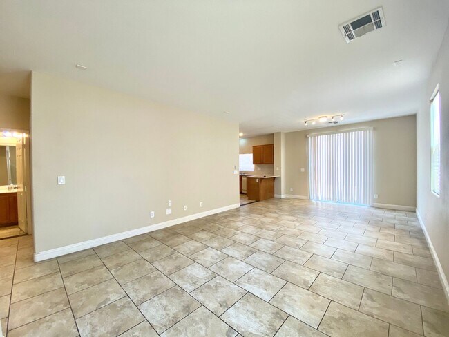Foto del edificio - 6486 W Eldorado Ln