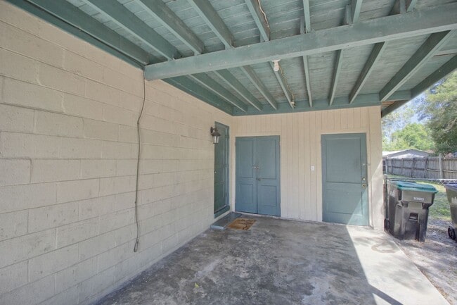 Building Photo - 801 Egan Dr