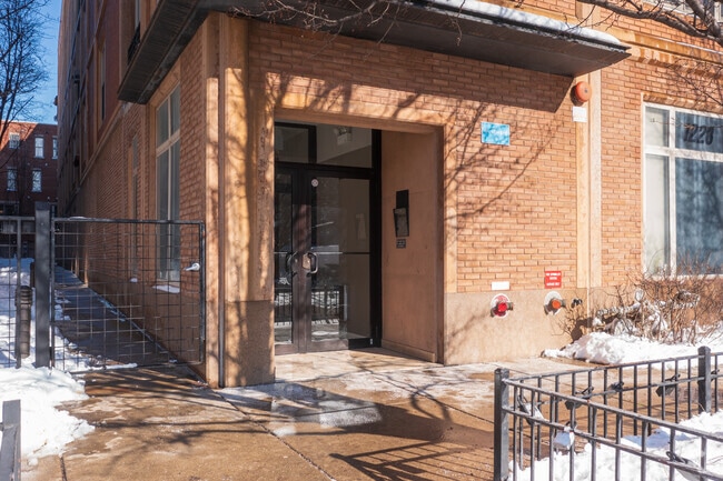 Entrance - 1228 W Monroe St