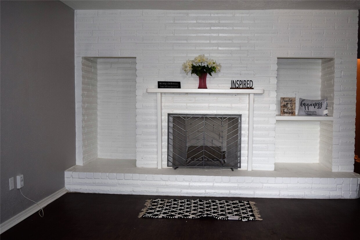 Foto principal - 15406 Willview Rd