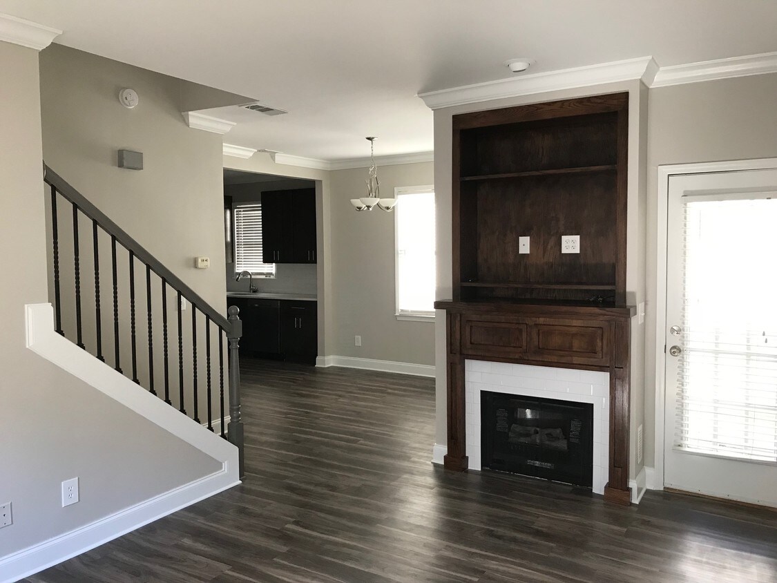 sala de estar - 1170 North Highland Avenue Northeast