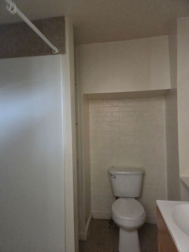 Foto del edificio - 654 Chestnut St