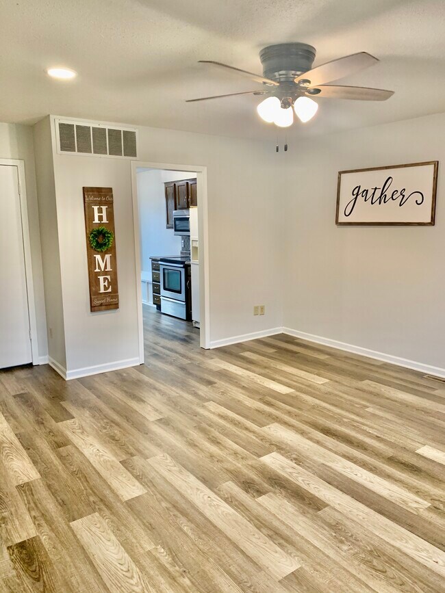 1008 W Clyde St, Andover, KS 67002 Townhome Rentals in Andover KS