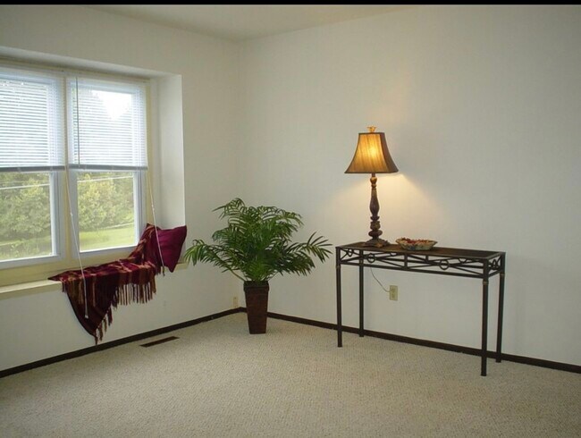Bedroom #1 - 1546 E Park Ave