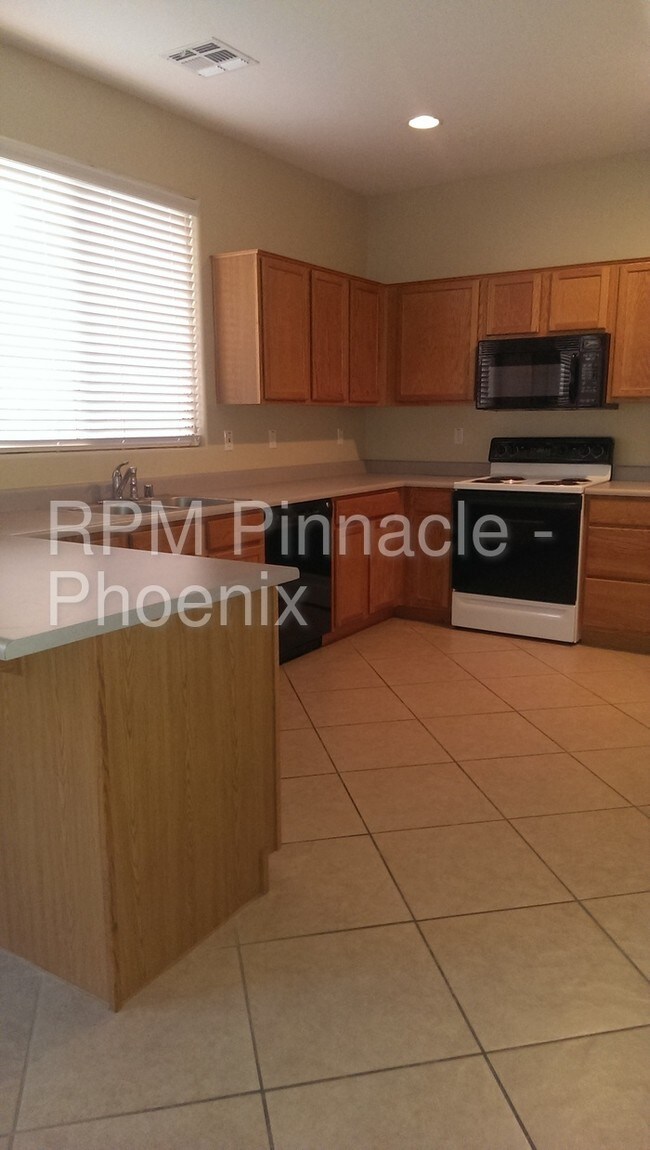 Building Photo - 4622 E Tumbleweed Dr