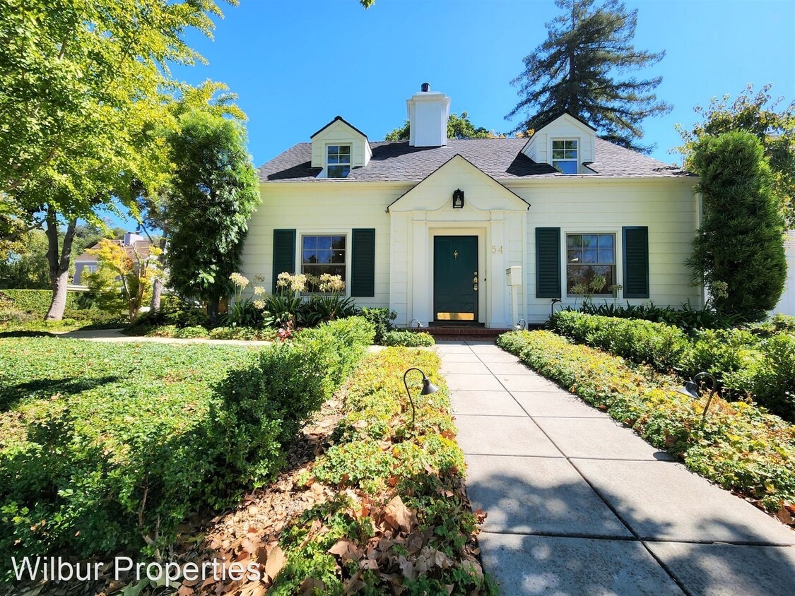 Primary Photo - 3 br, 2.5 bath House - 54 Churchill Avenue