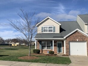 Building Photo - 7741 Oliver Park Dr