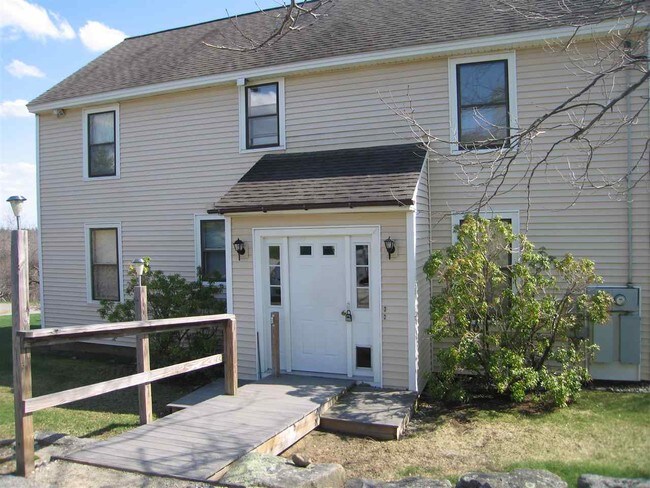 Building Photo - 88 Badger Farm Rd