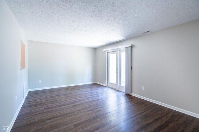 Foto del edificio - 1360 S Talbott St