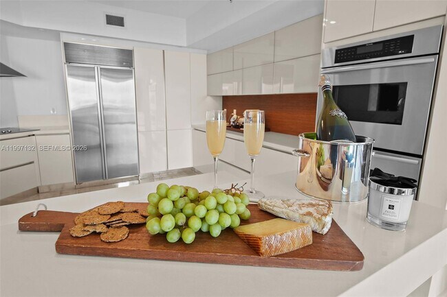 Foto del edificio - 3301 NE 183rd St