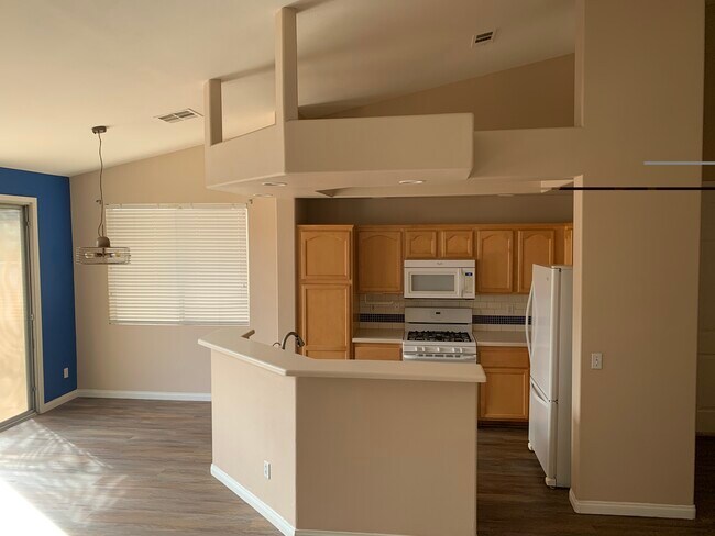 Foto del edificio - 1205 Simms Ave