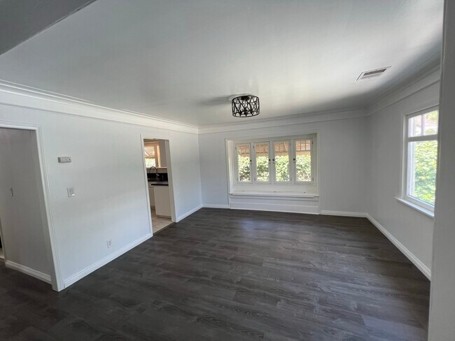 Building Photo - 6600 Leland Way
