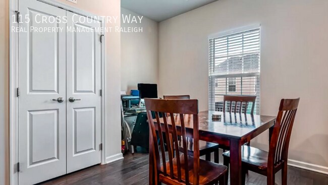 Foto del edificio - 115 Cross Country Way