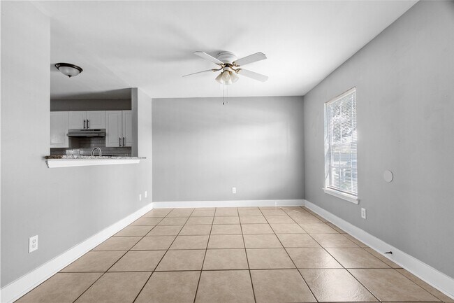 Foto del edificio - 15835 S Alley Ct