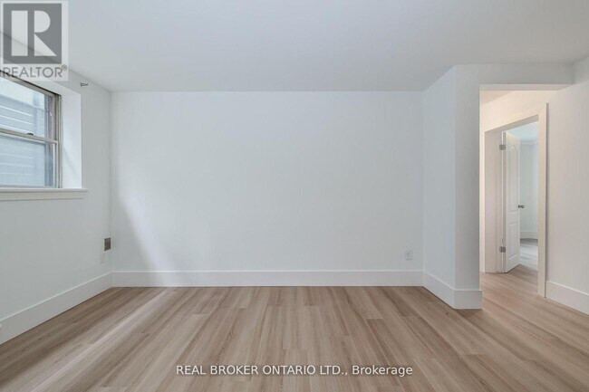 Building Photo - 71-71 Murrie St