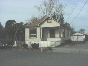 Building Photo - 16 West St