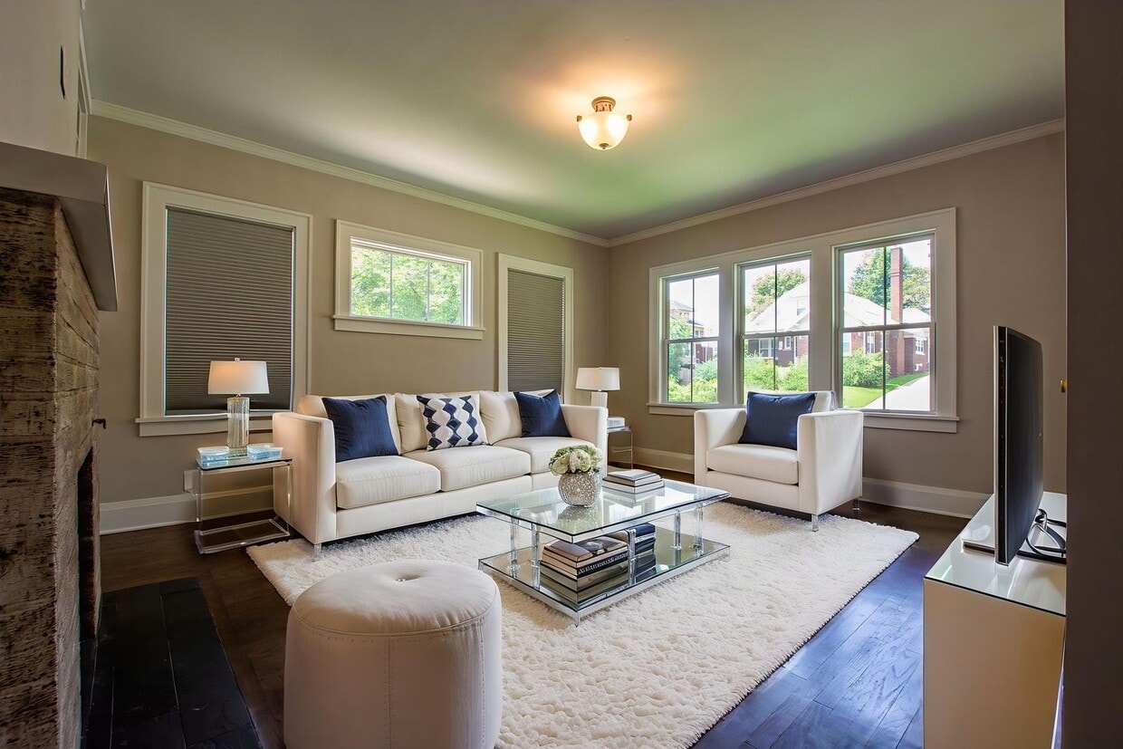 Primary Photo - Adorable Brick 4 Bedroom Ranch with Finish...