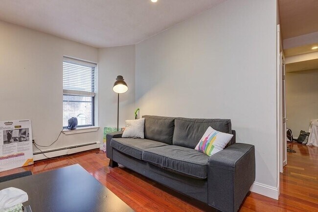 Foto del edificio - NO FEE - Renovated Two Bed Near Northeastern