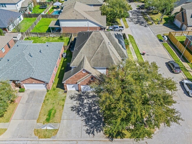 Building Photo - 15026 Magnoliabough Pl
