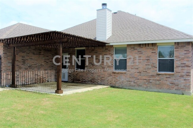 Foto del edificio - Beautiful 4/2/2 in Red Oak ISD!