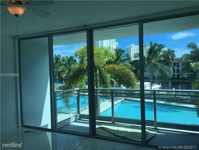 Foto del edificio - 2950 NE 188th St