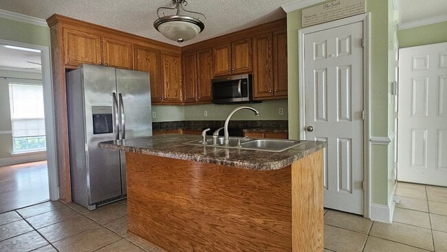 Building Photo - 4 Bedroom 2 Bath Brick Home W. Lee Co