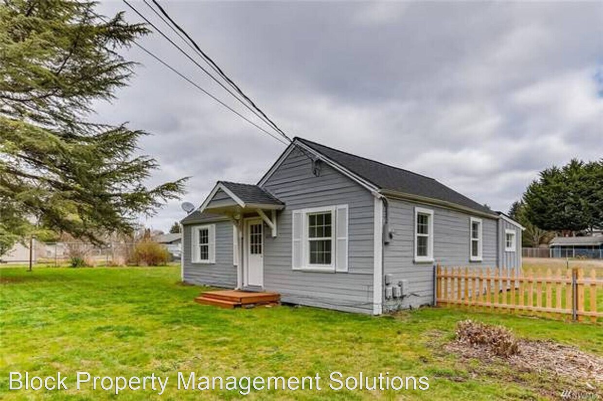 6927 52nd Ave W, University Place, WA 98467 House Rental in