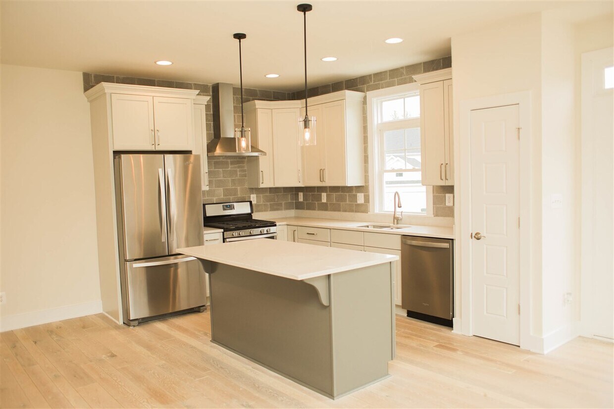 Foto principal - 514 Trailside Dr