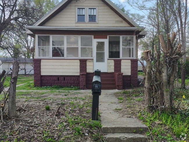 Building Photo - 2023 N Underhill St