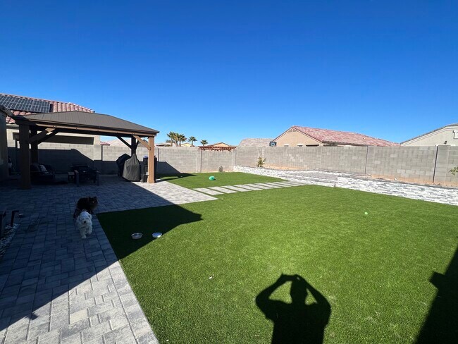 Building Photo - 16753 N Quinto St