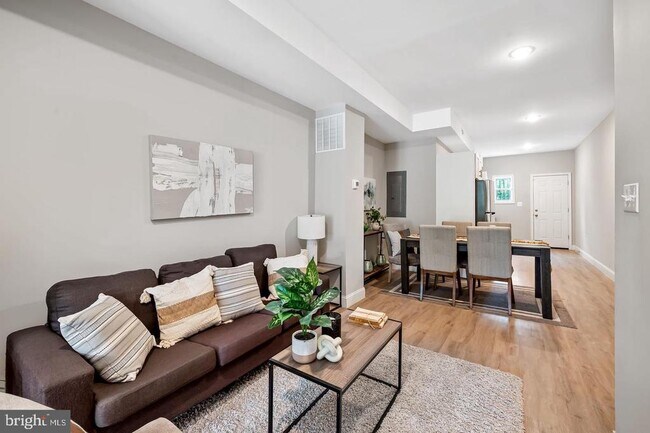 Foto del edificio - 1607 Clifton Ave