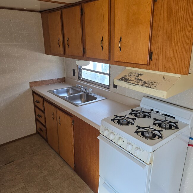 Foto del edificio - 1216 W Aztec Blvd