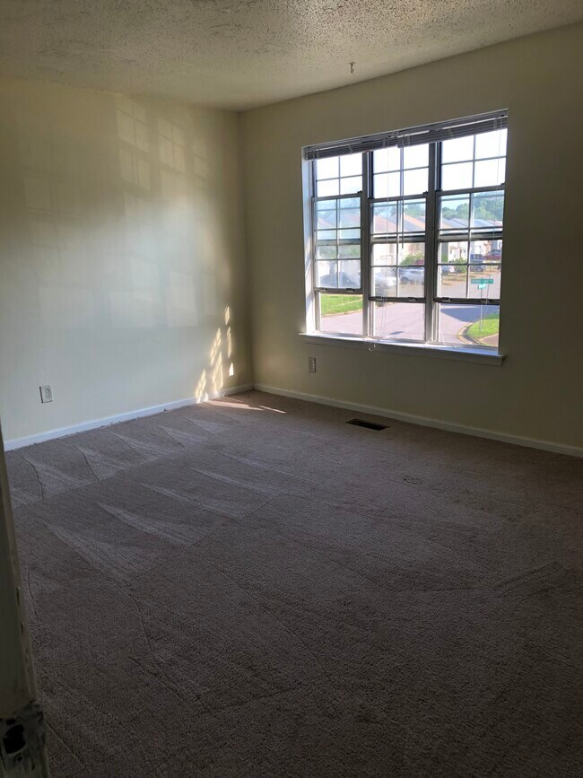 Foto del edificio - 5417 Grand Lake Cres