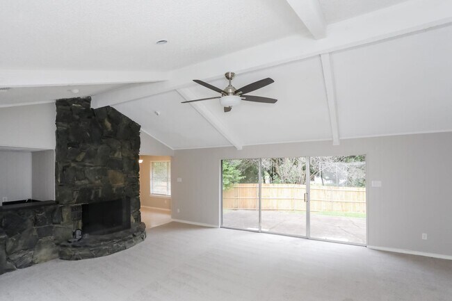 Building Photo - 327 Gatewood
