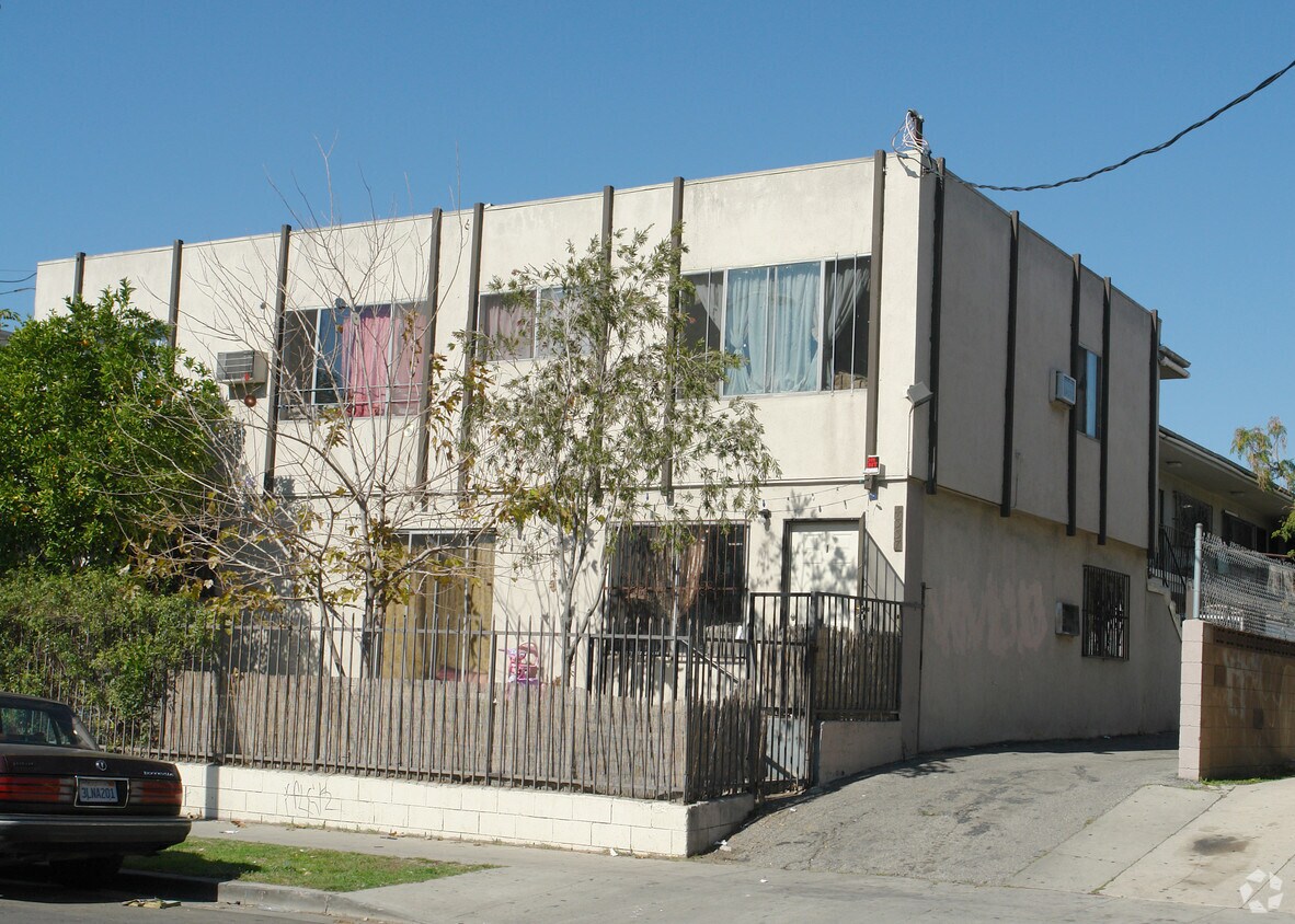 Building Photo - 4337 Burns Ave