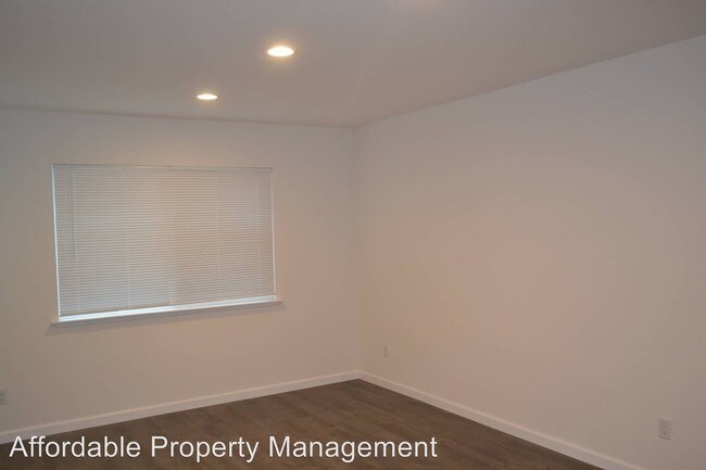 Building Photo - 2 br, 1 bath House - 33752 14th Street